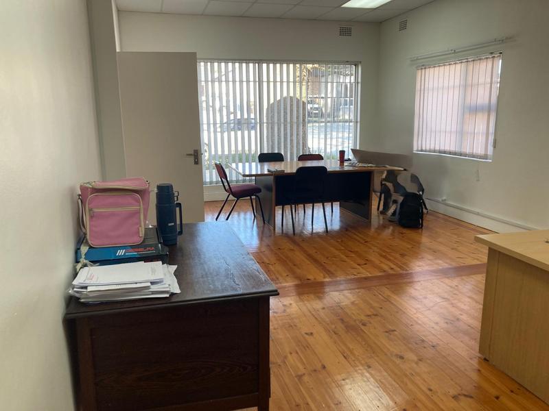 To Let Commercial Property for Rent in Newton Park Eastern Cape